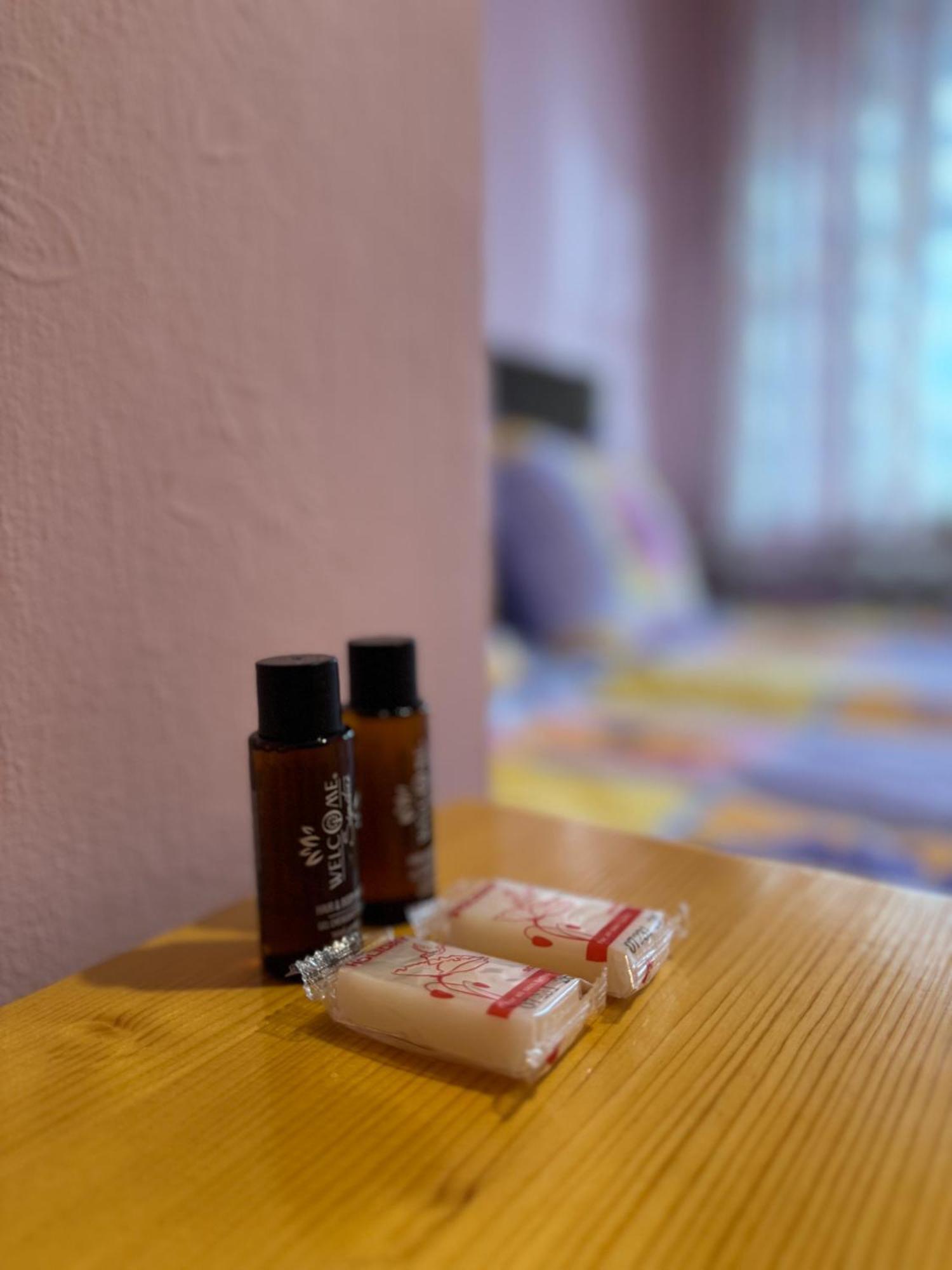 Mama Emiliya Guest House Beli Iskar Luaran gambar